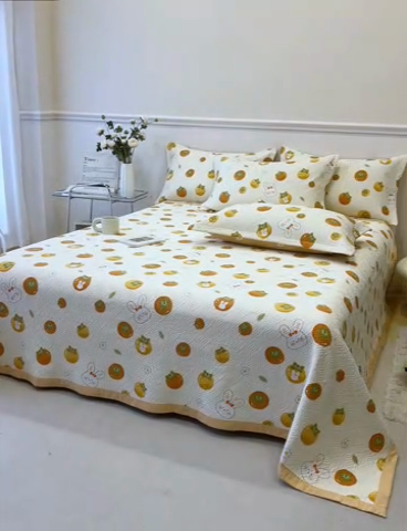 91家纺网 家纺一手货源 找家纺 2025新款13070双面全棉砂洗大直边床盖三件套四件套 喜事兔