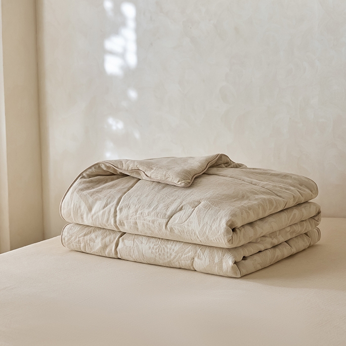 91家纺网 家纺一手货源 找家纺 2025春夏新品棉麻春秋被冬被全系列被子被芯 雪绒花