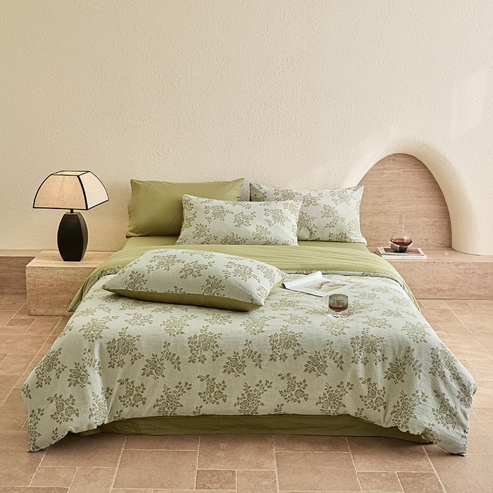 91家纺网 家纺一手货源 找家纺 2025新款全棉三层纱色织大提花四件套系列 长夏-果绿