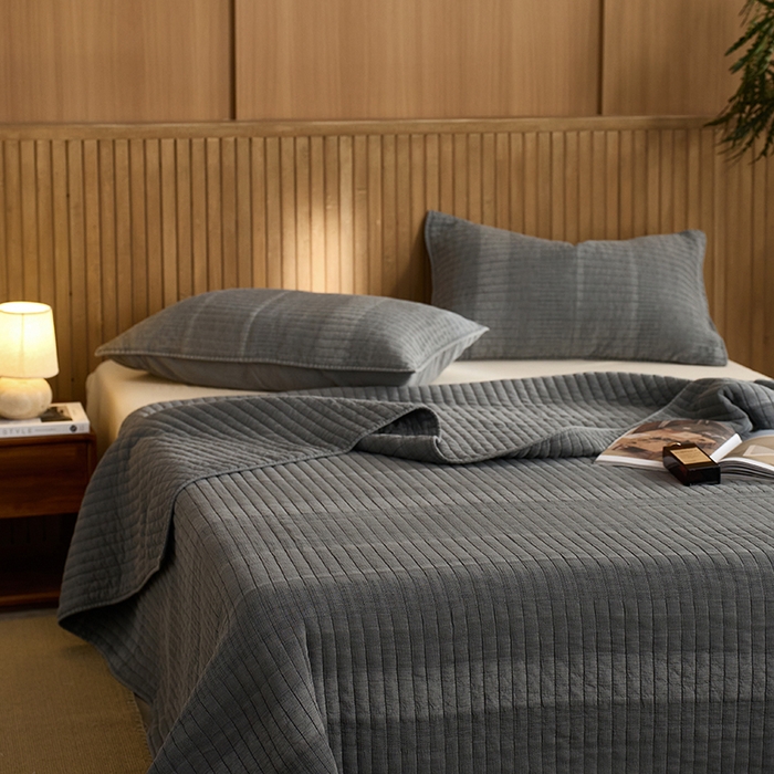 91家纺网 家纺一手货源 找家纺 2025新款全棉纱洗床盖三件套-艾伦 艾伦-深灰
