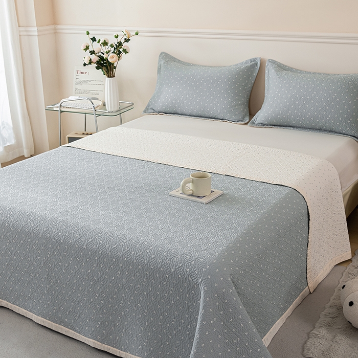 91家纺网 家纺一手货源 找家纺 2025新款13070双面全棉砂洗大直边床盖三件套四件套 温婉