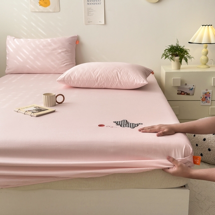 91家纺网 家纺一手货源 找家纺 （总）2025春夏新款A类小清新全棉纯棉绣花床笠席梦思保护罩单床笠可配同色枕套