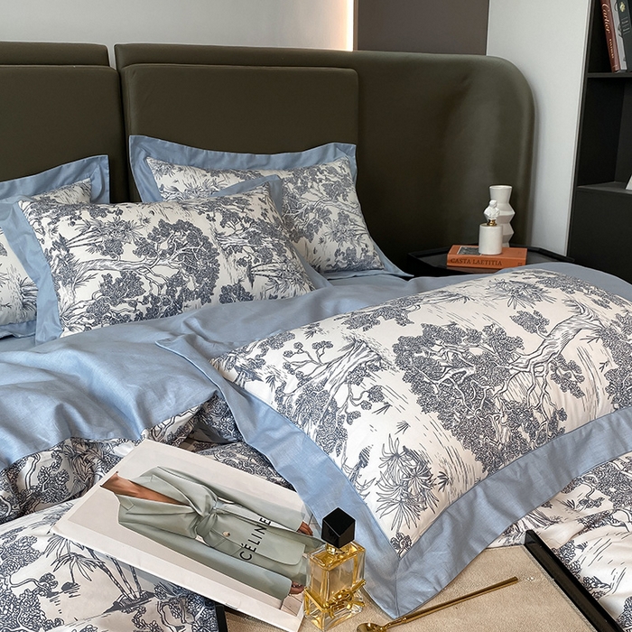 91家纺网 家纺一手货源 找家纺 2025新款全棉四件套-法式花卉宽边系列（场景二） 山茶花蓝