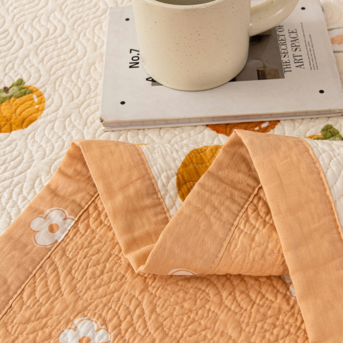 91家纺网 家纺一手货源 找家纺 2025新款13070双面全棉砂洗大直边床盖三件套四件套 喜事兔