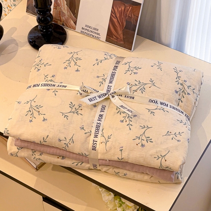 91家纺网 家纺一手货源 找家纺 （总）奈颜 2025新款爆款云感提花双层纱裸睡四件套-叠拍图