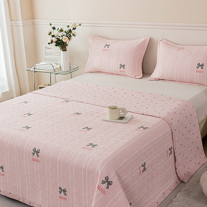 91家纺网 家纺一手货源 找家纺 2025新款13070双面全棉砂洗大直边床盖三件套四件套 卡洛琳