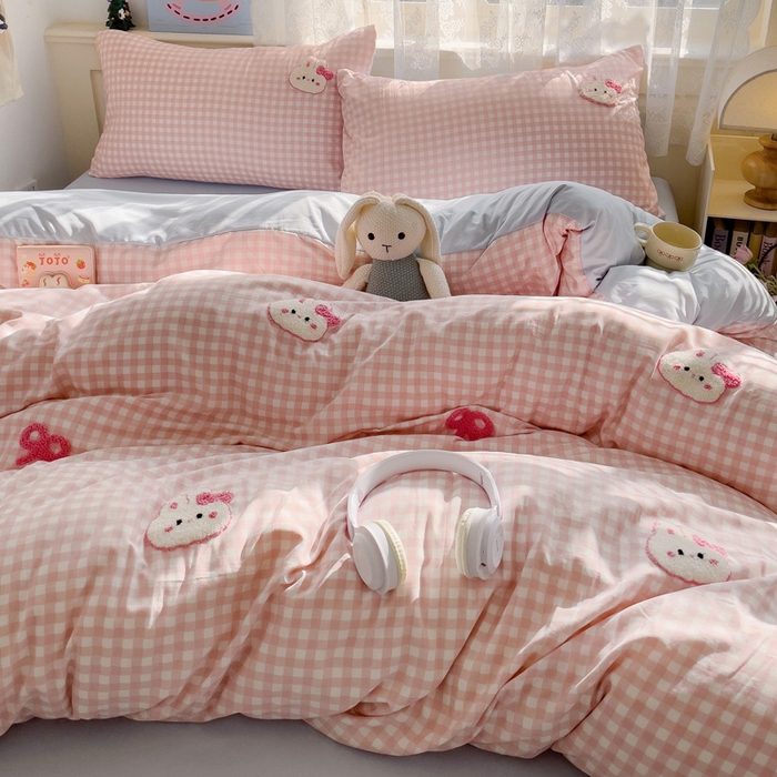 91家纺网 家纺一手货源 找家纺 （总）梦之岛 2025云朵棉ins格子小兔可爱毛巾绣四件套