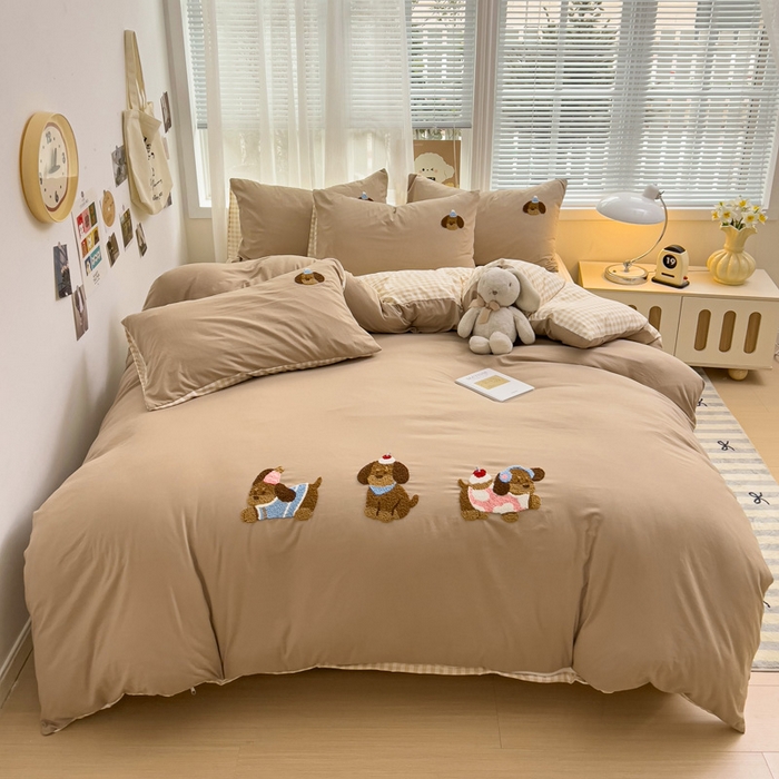 91家纺网 家纺一手货源 找家纺 梦之岛 2025云朵棉ins腊肠狗可爱毛巾绣四件套 格子小狗-驼