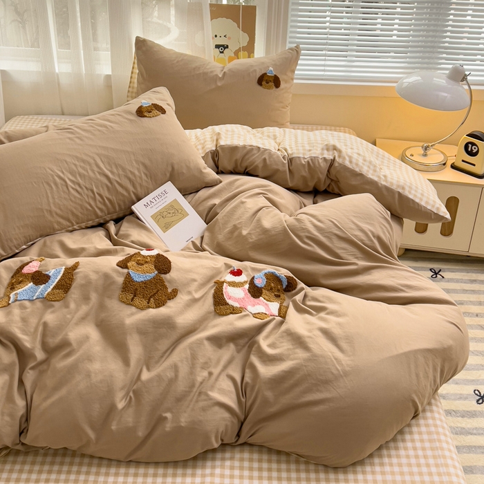 91家纺网 家纺一手货源 找家纺 梦之岛 2025云朵棉ins腊肠狗可爱毛巾绣四件套 格子小狗-驼