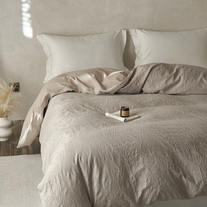 91家纺网 家纺一手货源 找家纺 2025春夏新品染色水洗大提花单品被套 染黛-卡其