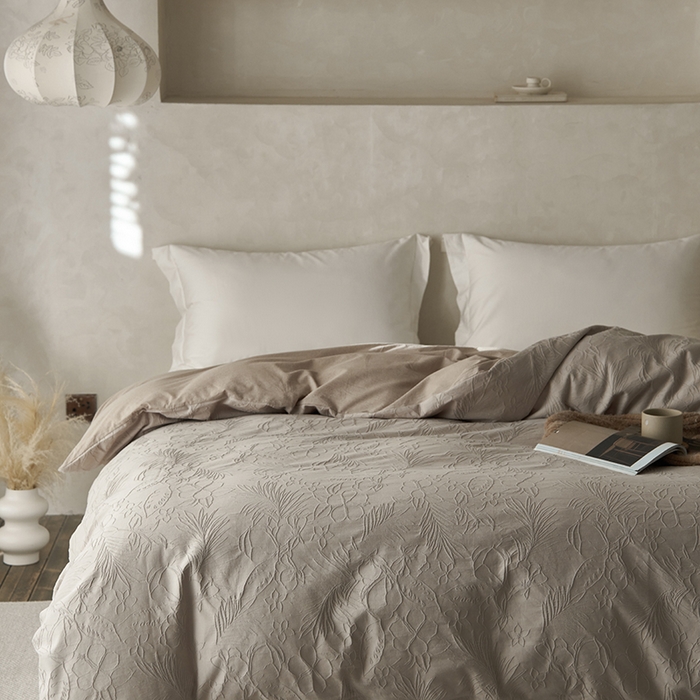 91家纺网 家纺一手货源 找家纺 2025春夏新品染色水洗大提花单品被套 小银勾-卡其