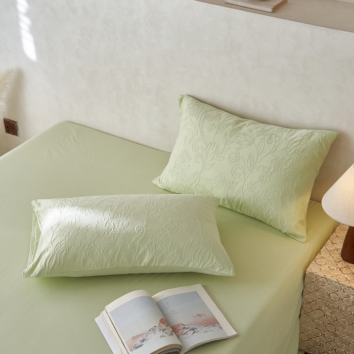 91家纺网 家纺一手货源 找家纺 2025春夏新品染色水洗大提花单品枕套 染黛-嫩绿