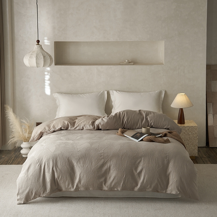 91家纺网 家纺一手货源 找家纺 2025春夏新品染色水洗大提花单品被套 叶语-卡其