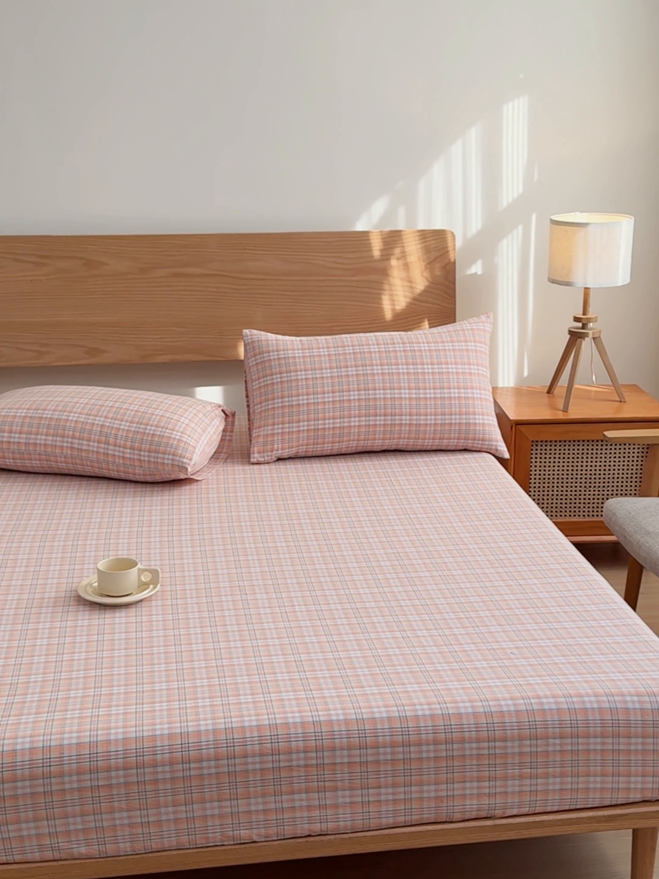 91家纺网 家纺一手货源 找家纺 2025新款简约款色织水洗棉单品床笠 可可桔