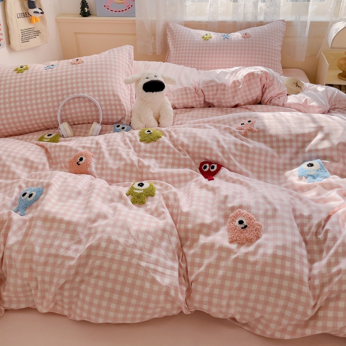 91家纺网 家纺一手货源 找家纺 （总）梦之岛 2025新款多巴胺ins云朵棉小怪兽可爱毛巾绣四件套