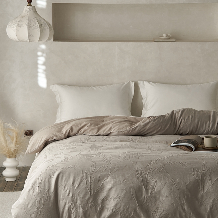 91家纺网 家纺一手货源 找家纺 2025春夏新品染色水洗大提花单品被套 叶影-卡其