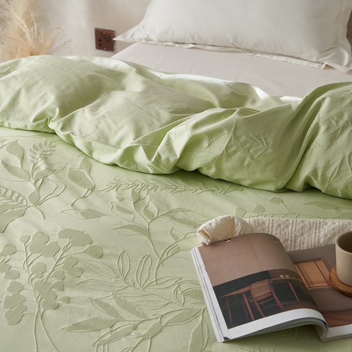 91家纺网 家纺一手货源 找家纺 2025春夏新品染色水洗大提花单品被套 叶影-嫩绿