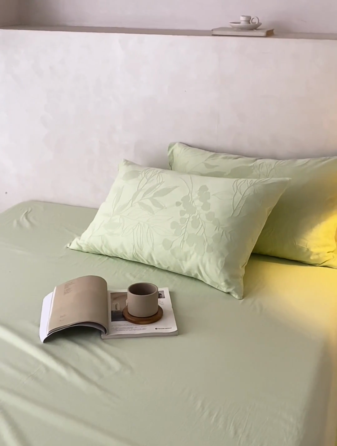 91家纺网 家纺一手货源 找家纺 2025春夏新品染色水洗大提花单品枕套 叶影-嫩绿