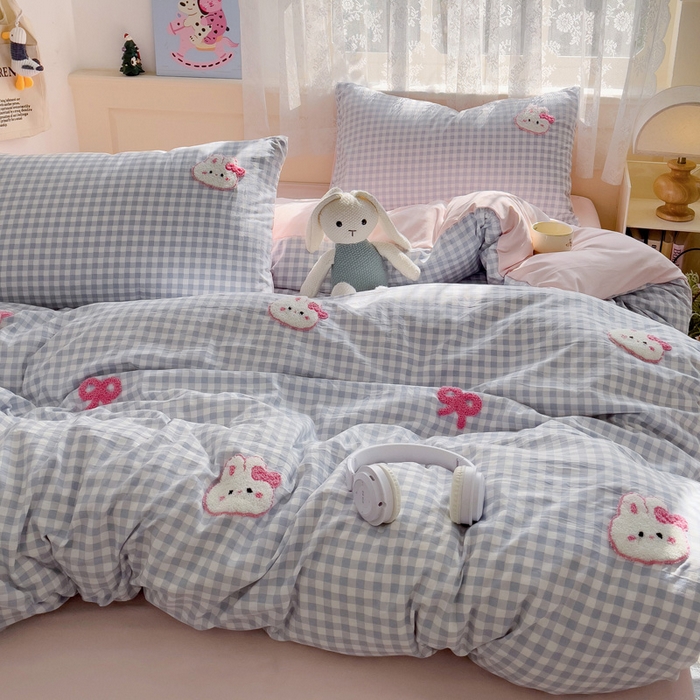 91家纺网 家纺一手货源 找家纺 梦之岛 2025云朵棉ins格子小兔可爱毛巾绣四件套 格子小兔-蓝