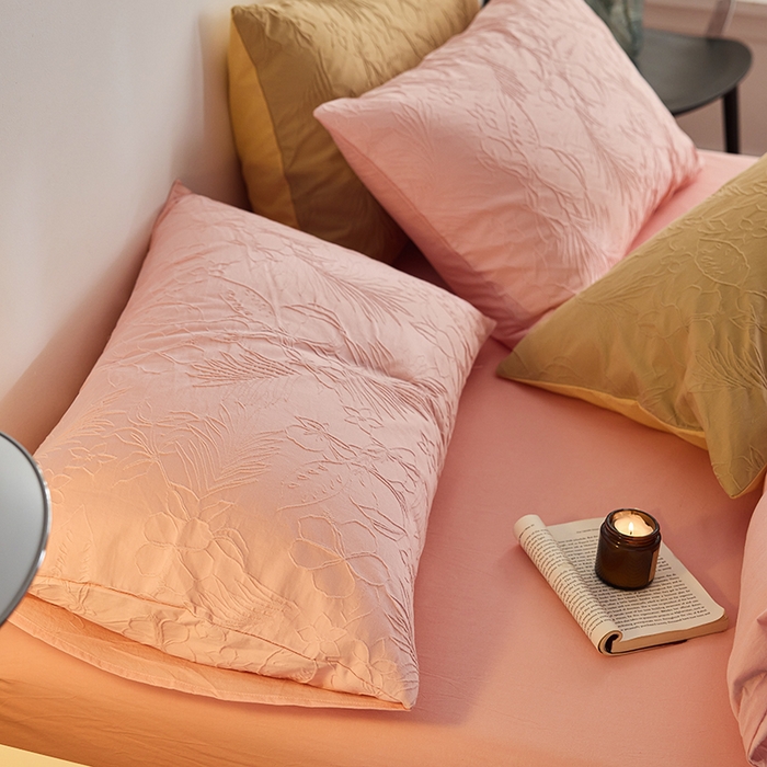 91家纺网 家纺一手货源 找家纺 2025春夏新品染色水洗大提花四件套 小银勾-嫩粉