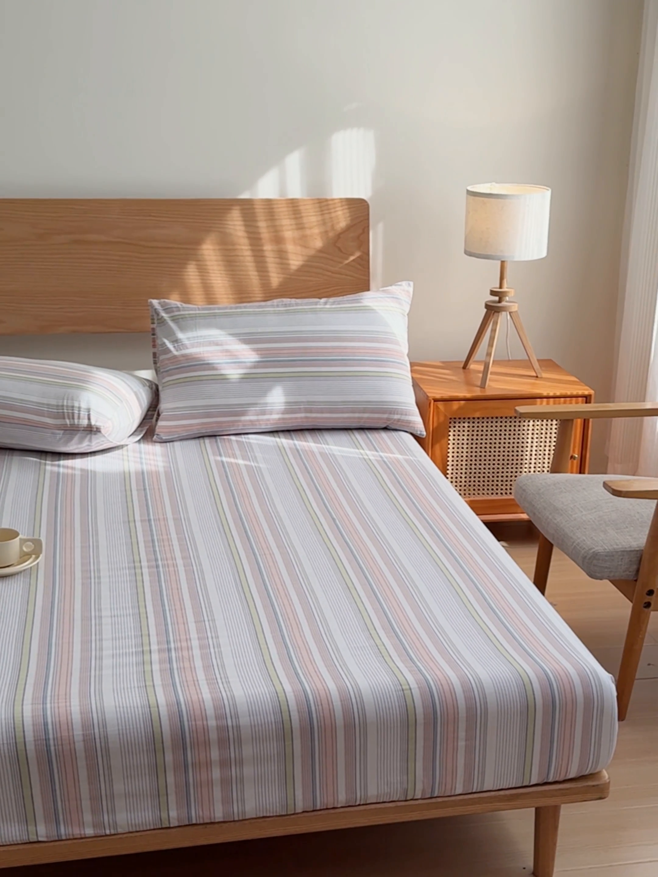 91家纺网 家纺一手货源 找家纺 2025新款简约款色织水洗棉单品床笠 沐妍粉