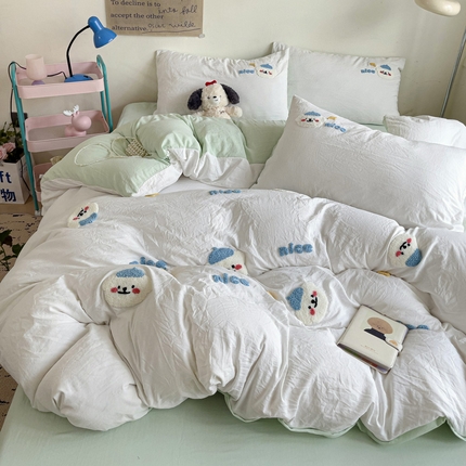 91家纺网 家纺一手货源 找家纺 韩巢家纺 2025款超柔水洗棉毛巾绣床上用品四件套-哈哈狗系列二（提供卖家秀 ） 哈哈狗白绿