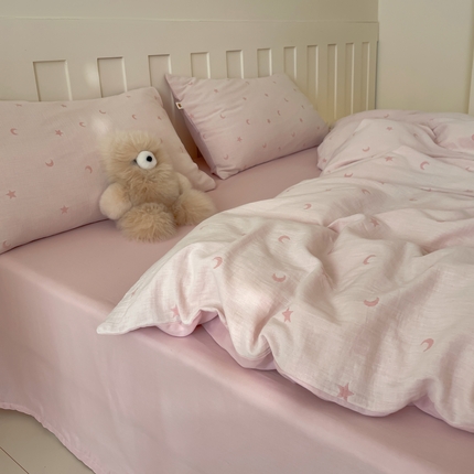 91家纺网 家纺一手货源 找家纺 卡巴伦家纺 2025新款星星月亮-A类双层皱皱纱色织提花四件套【全网控价(折后券后)不低于标准278/加大298/小号238元】 星星月亮-粉