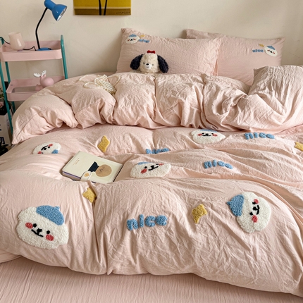 韩巢家纺 2025款超柔水洗棉毛巾绣床上用品四件套-哈哈狗系列二（提供卖家秀 ） 哈哈狗浅粉