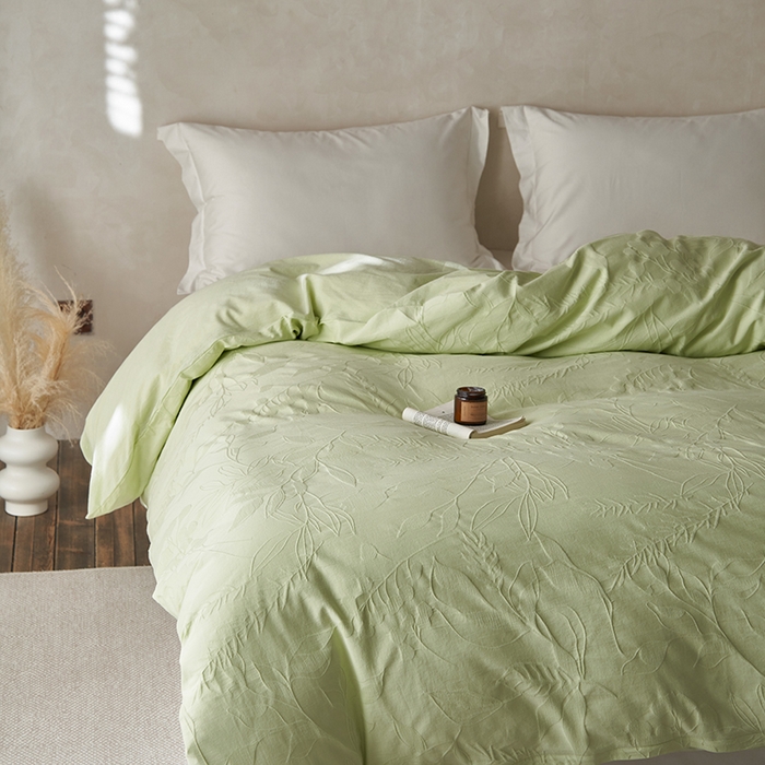 91家纺网 家纺一手货源 找家纺 2025春夏新品染色水洗大提花单品被套 叶影-嫩绿