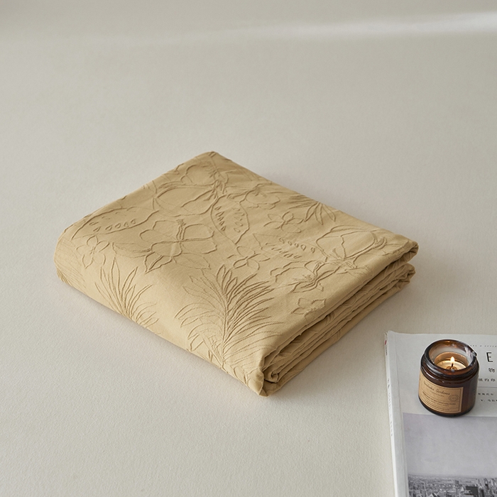 91家纺网 家纺一手货源 找家纺 2025春夏新品染色水洗大提花单品被套 小银勾-驼黄