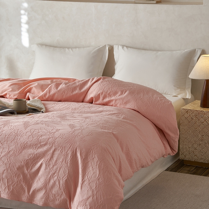 91家纺网 家纺一手货源 找家纺 2025春夏新品染色水洗大提花单品被套 小银勾-嫩粉