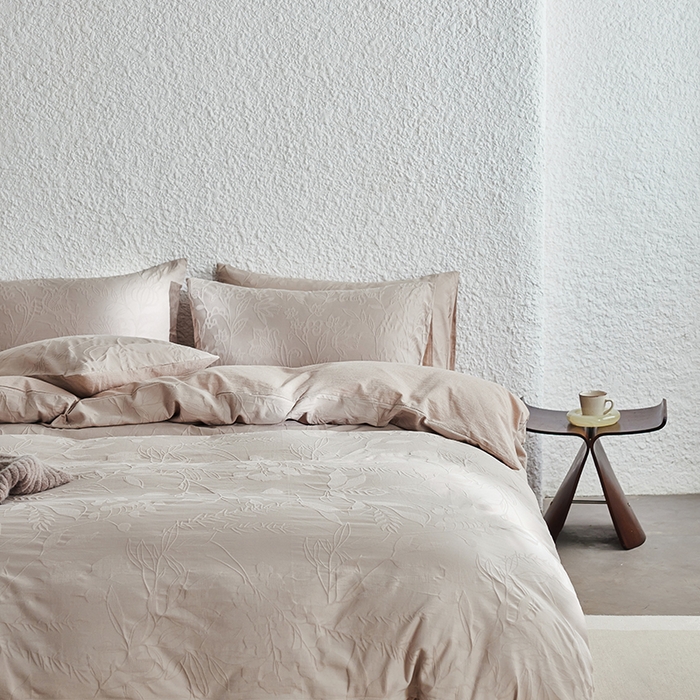 91家纺网 家纺一手货源 找家纺 2025春夏新品染色水洗大提花四件套 叶影-卡其