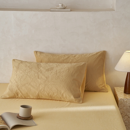 91家纺网 家纺一手货源 找家纺 2025春夏新品染色水洗大提花单品枕套 小银勾-驼黄