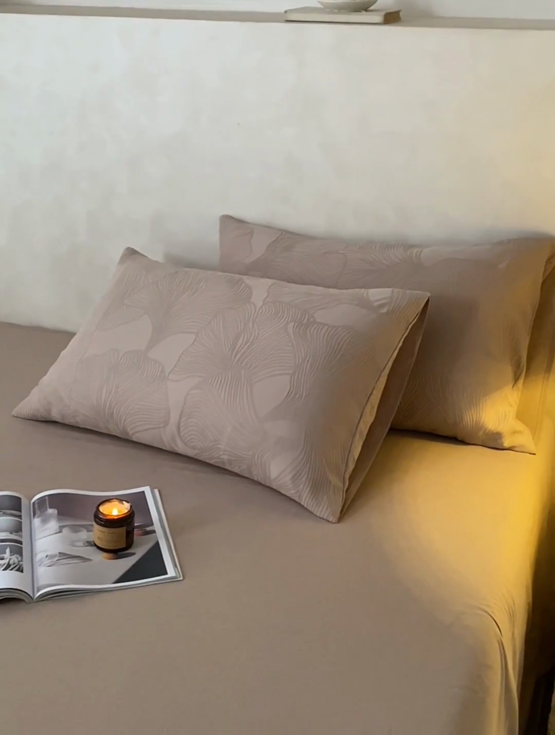 91家纺网 家纺一手货源 找家纺 2025春夏新品染色水洗大提花单品枕套 叶语-卡其