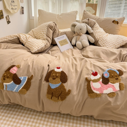 梦之岛 2025云朵棉ins腊肠狗可爱毛巾绣四件套 格子小狗-驼