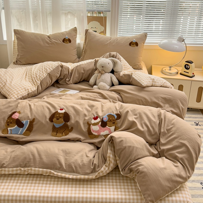 91家纺网 家纺一手货源 找家纺 梦之岛 2025云朵棉ins腊肠狗可爱毛巾绣四件套 格子小狗-驼