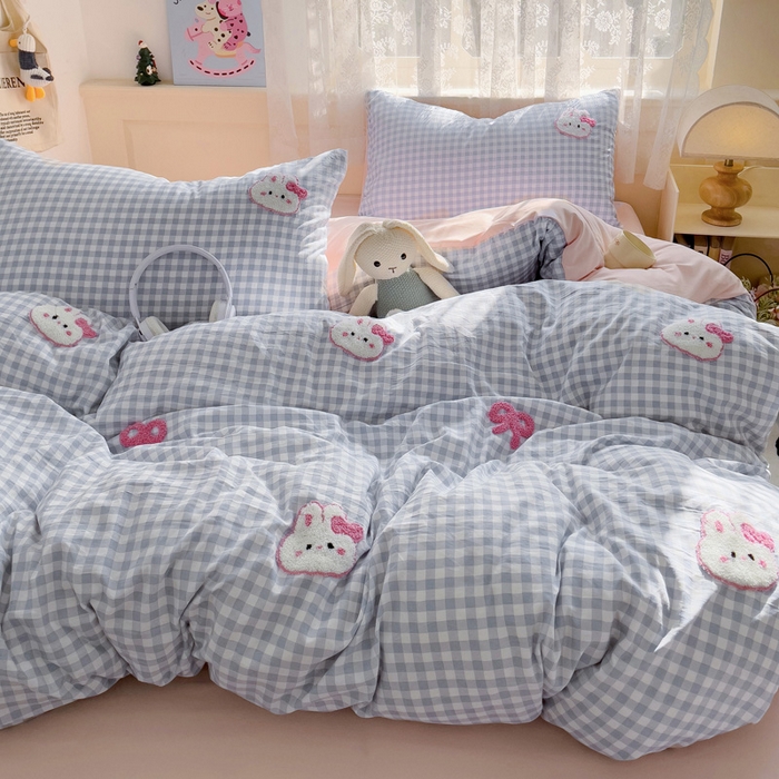 91家纺网 家纺一手货源 找家纺 梦之岛 2025云朵棉ins格子小兔可爱毛巾绣四件套 格子小兔-蓝