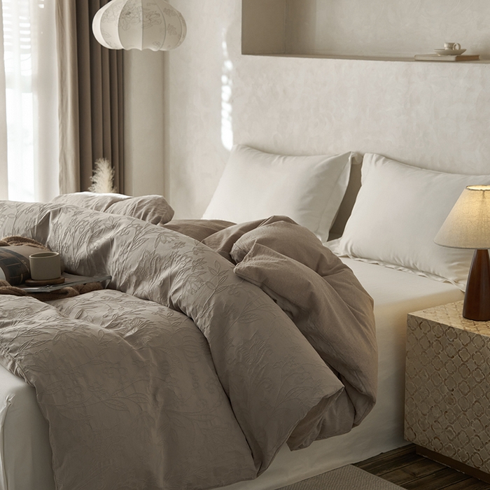 91家纺网 家纺一手货源 找家纺 2025春夏新品染色水洗大提花单品被套 染黛-卡其