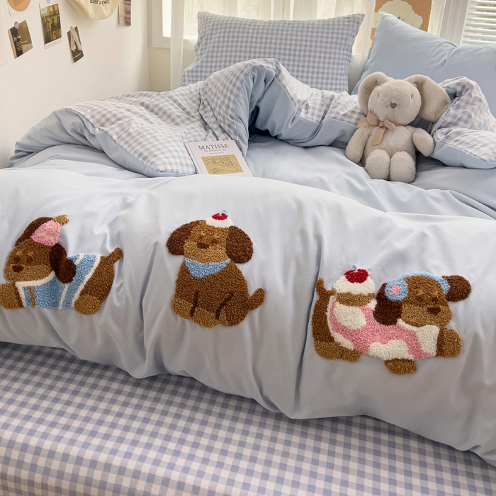 91家纺网 家纺一手货源 找家纺 梦之岛 2025云朵棉ins腊肠狗可爱毛巾绣四件套 格子小狗-蓝