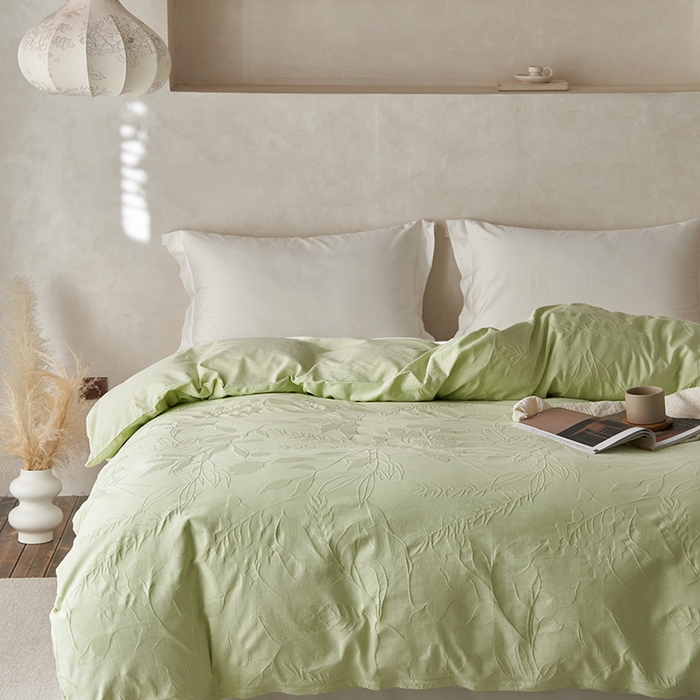 91家纺网 家纺一手货源 找家纺 2025春夏新品染色水洗大提花单品被套 叶影-嫩绿