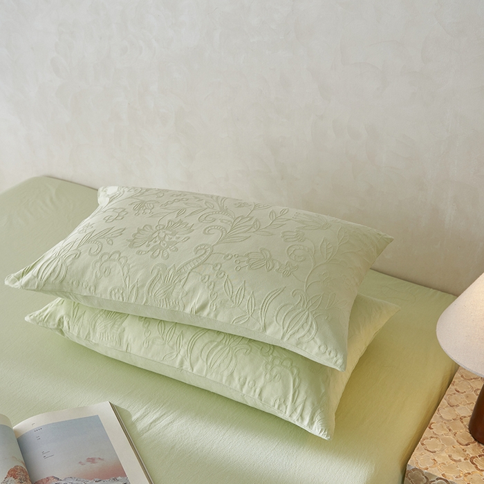 91家纺网 家纺一手货源 找家纺 2025春夏新品染色水洗大提花单品枕套 染黛-嫩绿