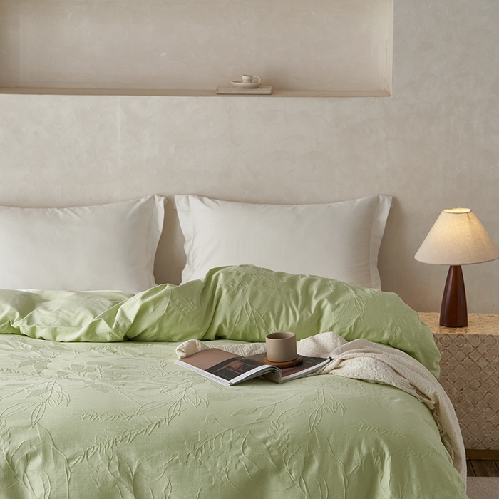 91家纺网 家纺一手货源 找家纺 2025春夏新品染色水洗大提花单品被套 叶影-嫩绿