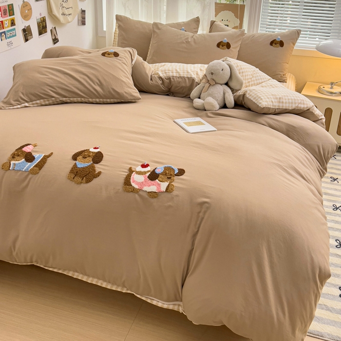 91家纺网 家纺一手货源 找家纺 梦之岛 2025云朵棉ins腊肠狗可爱毛巾绣四件套 格子小狗-驼