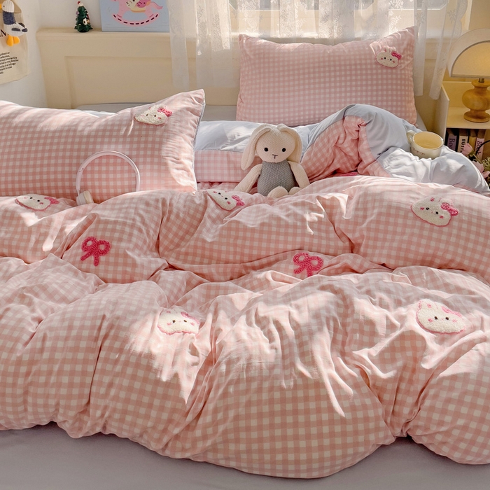 91家纺网 家纺一手货源 找家纺 梦之岛 2025云朵棉ins格子小兔可爱毛巾绣四件套 格子小兔-粉