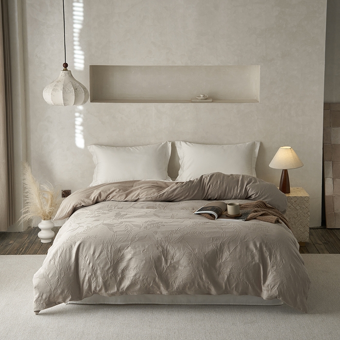 91家纺网 家纺一手货源 找家纺 2025春夏新品染色水洗大提花单品被套 叶影-卡其