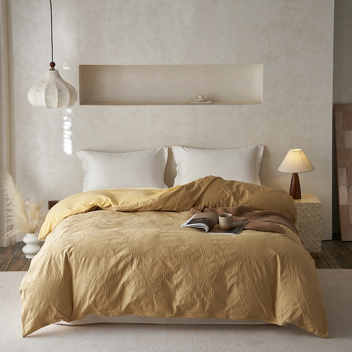 91家纺网 家纺一手货源 找家纺 2025春夏新品染色水洗大提花单品被套 小银勾-驼黄