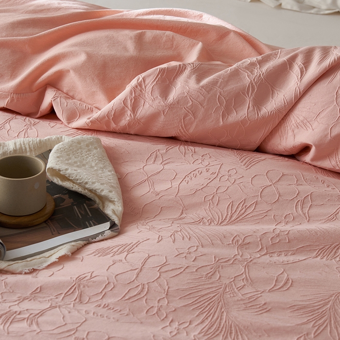 91家纺网 家纺一手货源 找家纺 2025春夏新品染色水洗大提花单品被套 小银勾-嫩粉