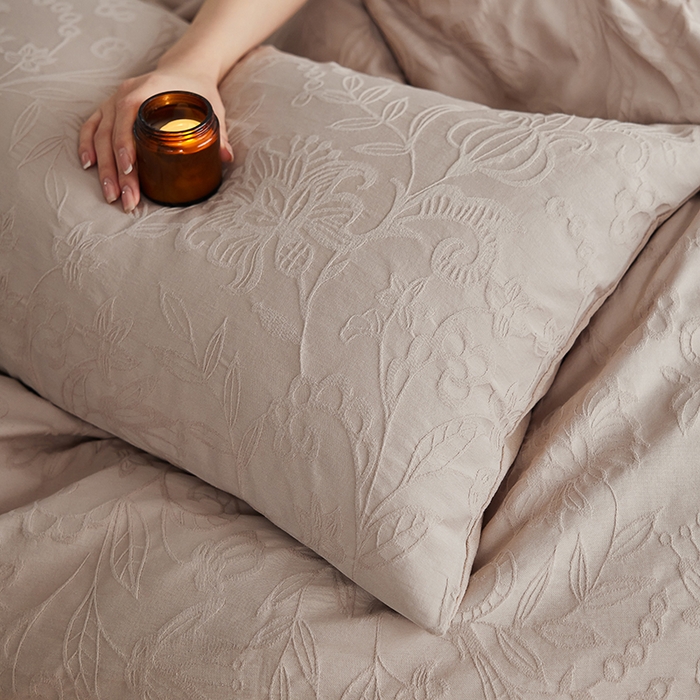 91家纺网 家纺一手货源 找家纺 2025春夏新品染色水洗大提花四件套 染黛-卡其