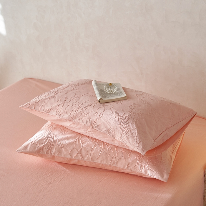 91家纺网 家纺一手货源 找家纺 2025春夏新品染色水洗大提花单品枕套 小银勾-嫩粉