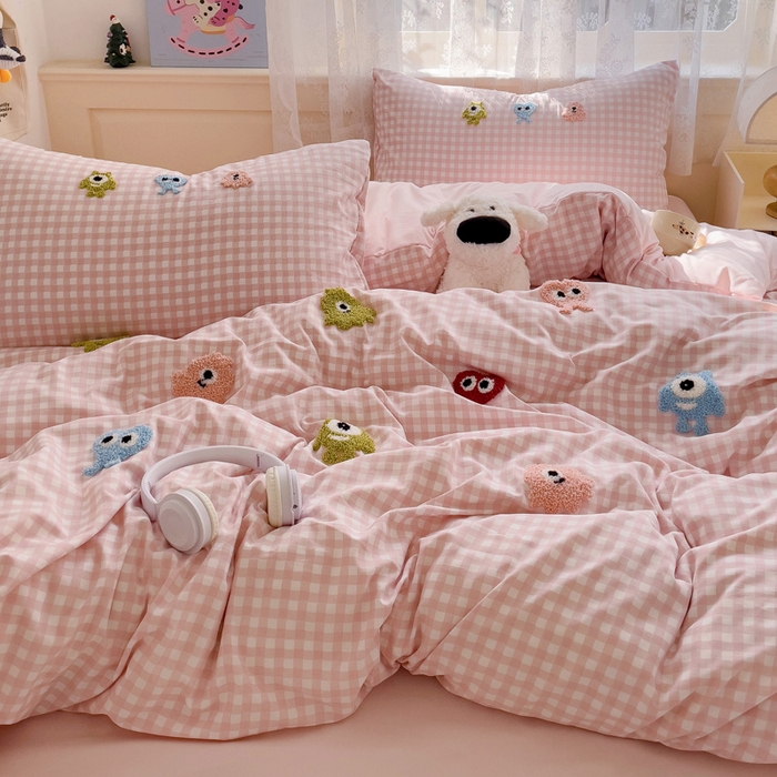 91家纺网 家纺一手货源 找家纺 （总）梦之岛 2025新款多巴胺ins云朵棉小怪兽可爱毛巾绣四件套